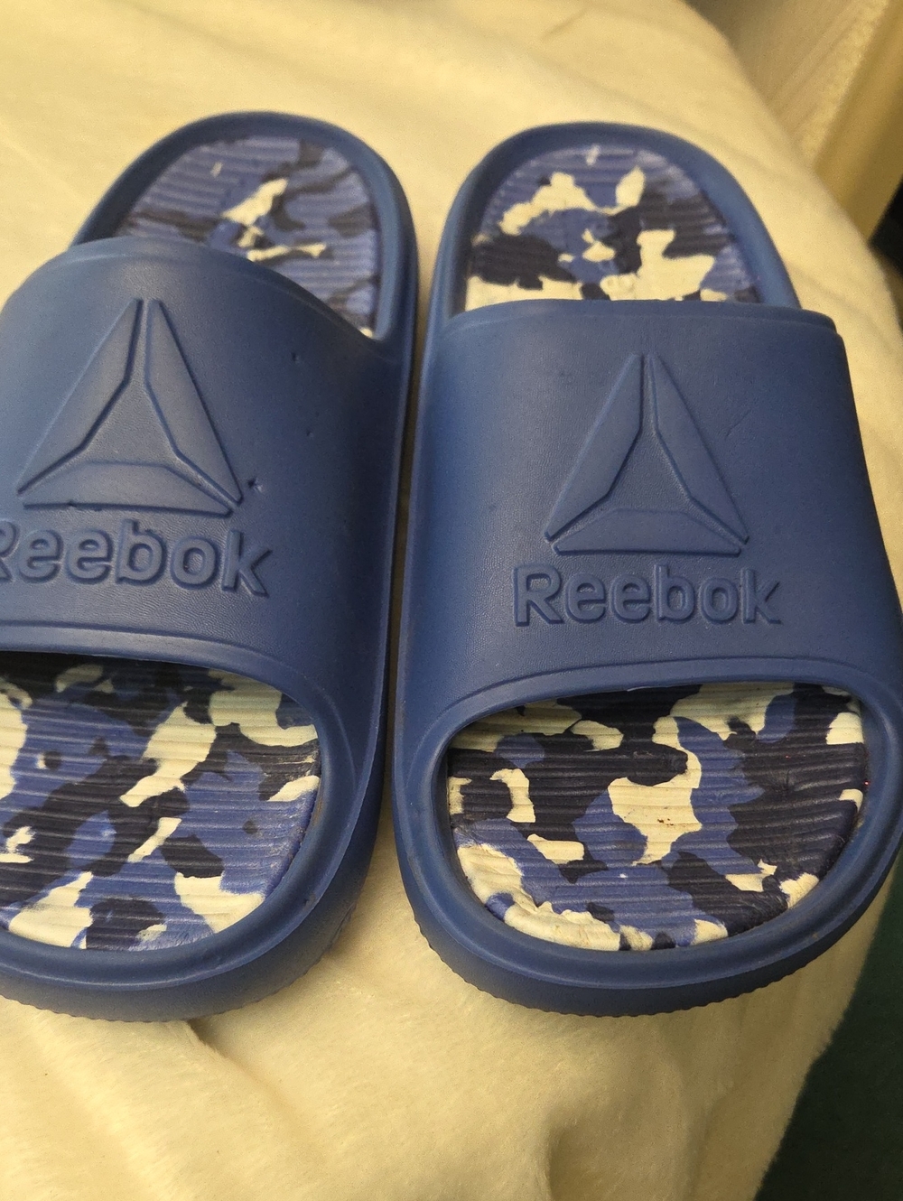 Reebok Men Blue Camo-Print Slide Sandals